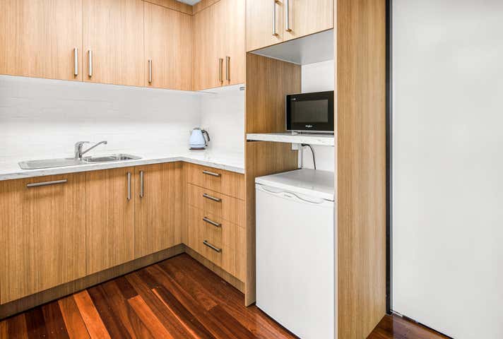 1/164 Cavendish Road Coorparoo QLD 4151 - Image 6