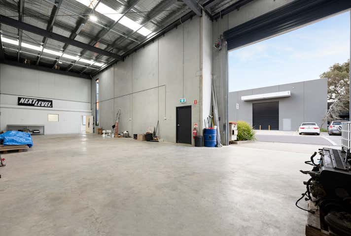 14, 96-106 Merrindale Drive Croydon VIC 3136 - Image 3