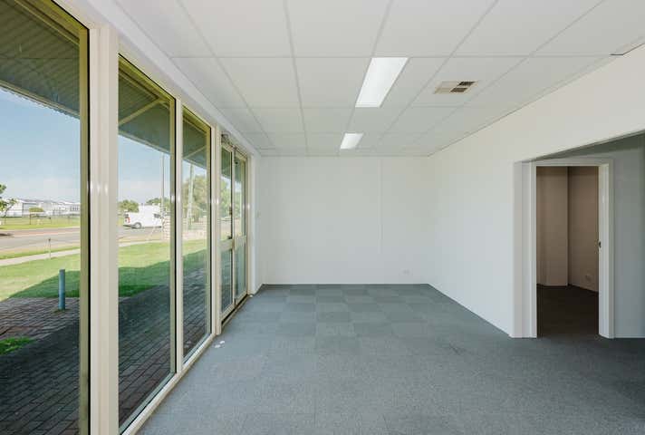 2/21 Dixon Road Rockingham WA 6168 - Image 24