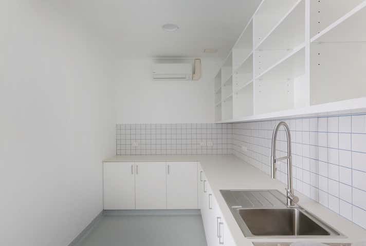 2/2 Haynes Street Kalamunda WA 6076 - Image 10