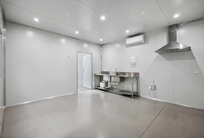 4/2 Harrison Road Forrestfield WA 6058 - Image 11