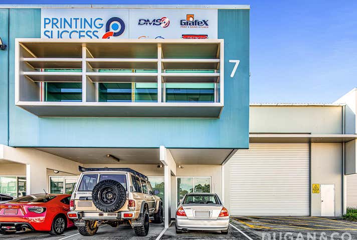 7/3-19 University Drive Meadowbrook QLD 4131 - Image 1