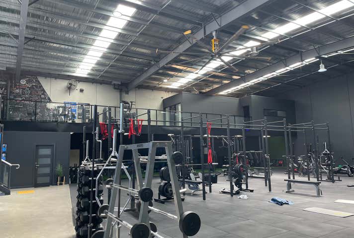 22 Remount Way Cranbourne West VIC 3977 - Image 6