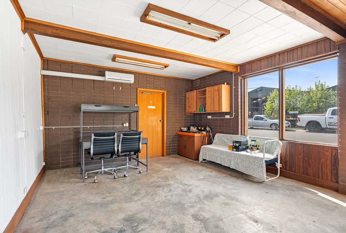 36 Lambert Avenue Newtown VIC 3220 - Image 6