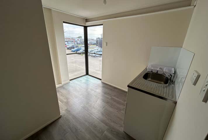 2/102 Islander Road Pialba QLD 4655 - Image 7