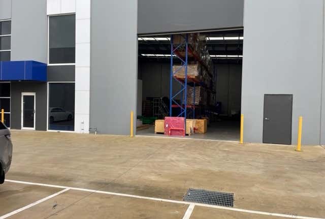 3/17 Furlong Street Cranbourne West VIC 3977 - Image 2