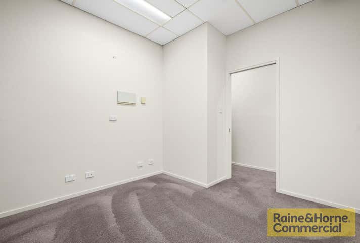 4/16 Brighton Road Sandgate QLD 4017 - Image 8