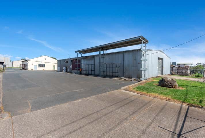 15-15a First Avenue Sunshine VIC 3020 - Image 6