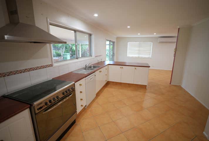 18 Nerang-Broadbeach Road Nerang QLD 4211 - Image 11