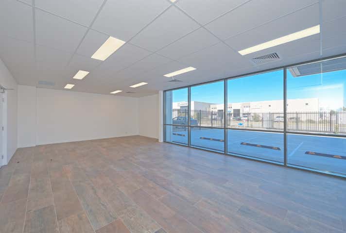 8 Oban Link Canning Vale WA 6155 - Image 5