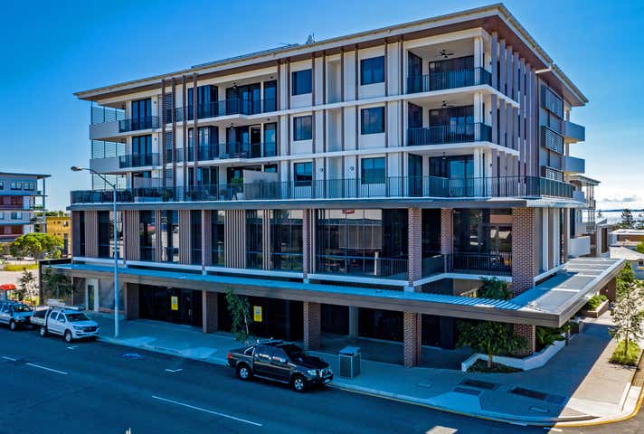 First Floor, 66 Bay Terrace Wynnum QLD 4178 - Image 1