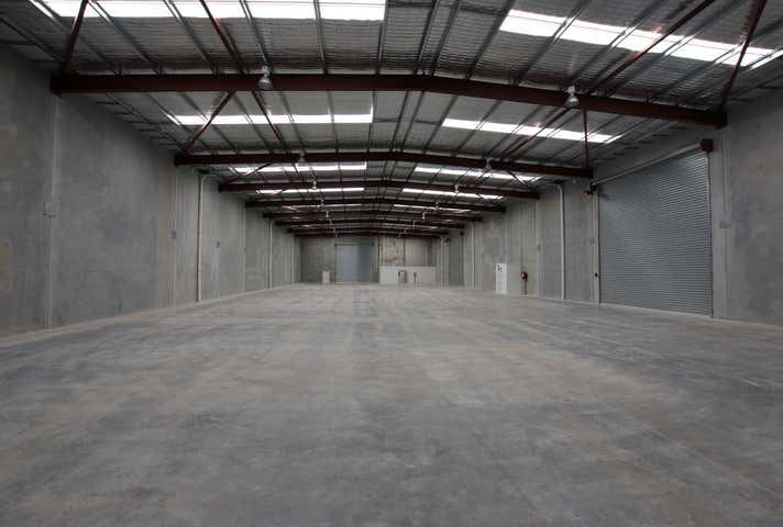 11 SUPREME LOOP Gnangara WA 6077 - Image 16