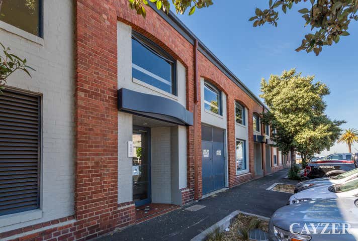 7/11 Beach Street Port Melbourne VIC 3207 - Image 1