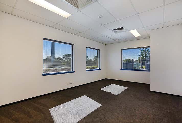 Unit 1, 121 Vulcan Road Canning Vale WA 6155 - Image 32