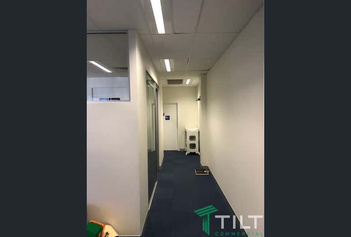 7E/817 Beeliar Drive Cockburn Central WA 6164 - Image 9