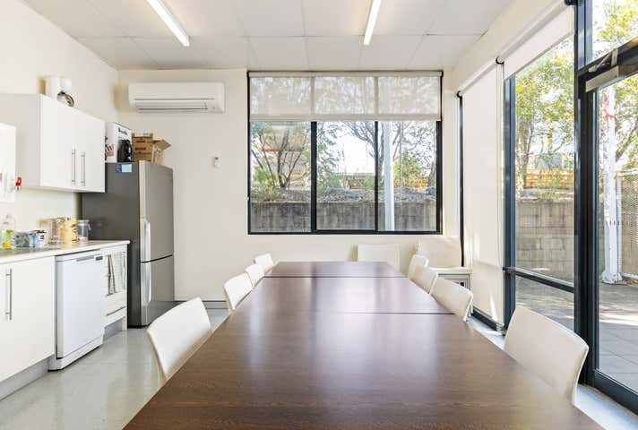 8 Hartley Drive Thornton NSW 2322 - Image 3