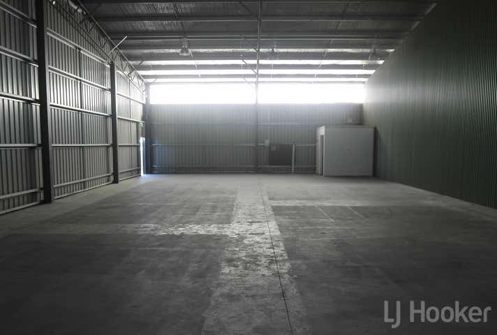 2/14 Endurance Avenue Queanbeyan East NSW 2620 - Image 3