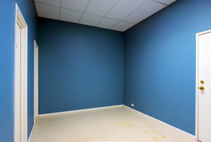 2/8 Paramount Dr Wangara WA 6065 - Image 9