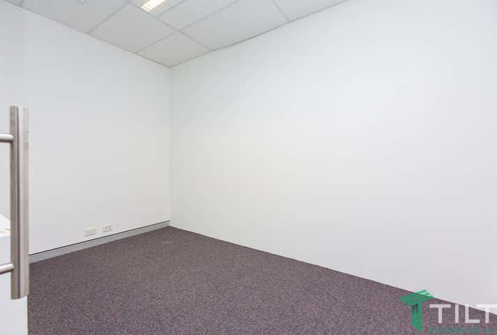 9E/817 Beeliar Drive Cockburn Central WA 6164 - Image 14