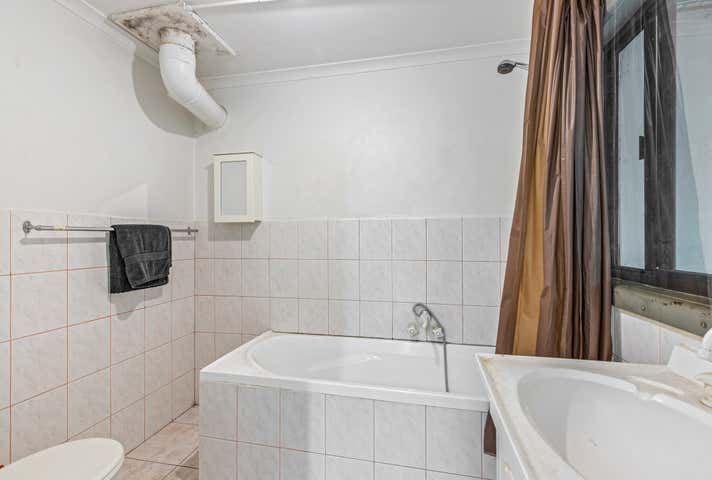 9/12-20 James Court Tottenham VIC 3012 - Image 10