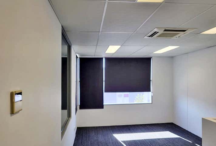 Unit 2, 17 Caloundra Road Clarkson WA 6030 - Image 9