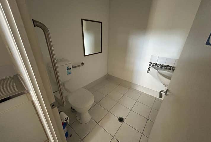 2/88-90 Beach Road Pialba QLD 4655 - Image 5