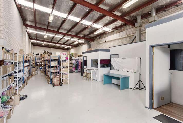 39 & 39A Raglan Street Preston VIC 3072 - Image 2