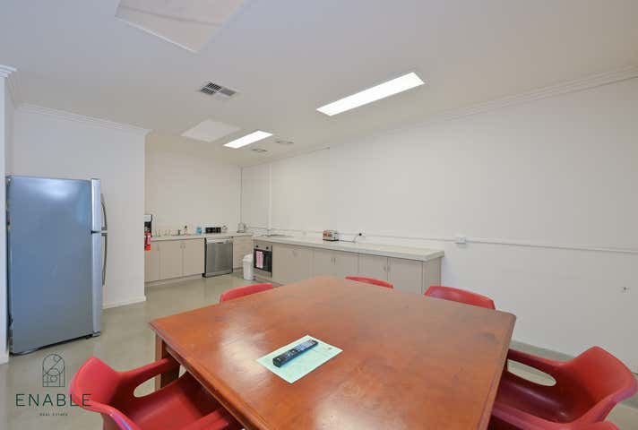 2/12 Helmshore Way Port Kennedy WA 6172 - Image 16