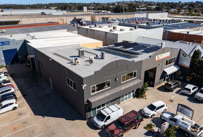 2/7 Leeway Court Osborne Park WA 6017 - Image 1