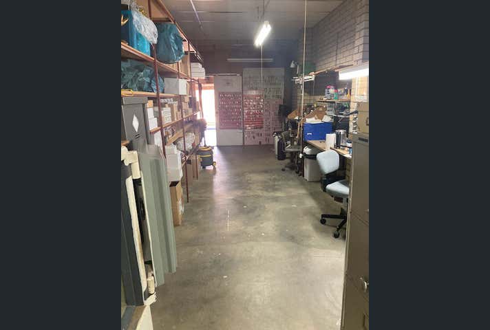 70 Barrack Street Merredin WA 6415 - Image 6