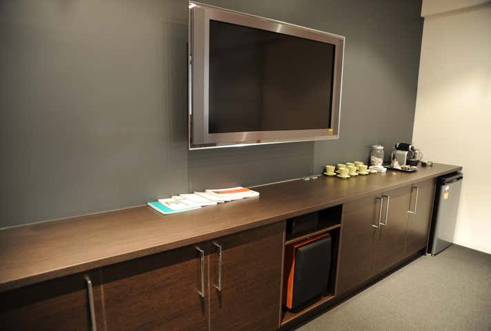 1 & 2, 36-38 Newheath Drive Arundel QLD 4214 - Image 9