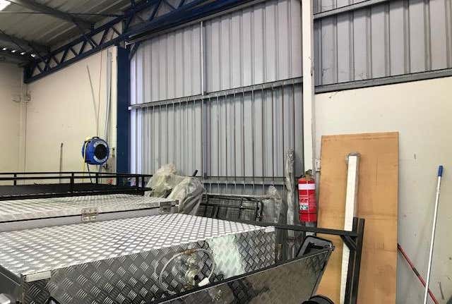 73 Farrall Road Midvale WA 6056 - Image 6