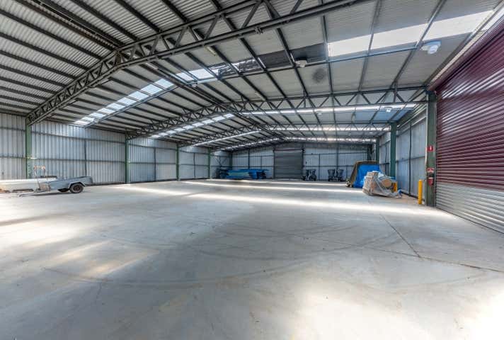 15-15a First Avenue Sunshine VIC 3020 - Image 4