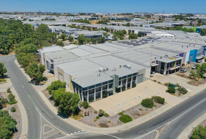 2/30 Discovery Drive Bibra Lake WA 6163 - Image 25