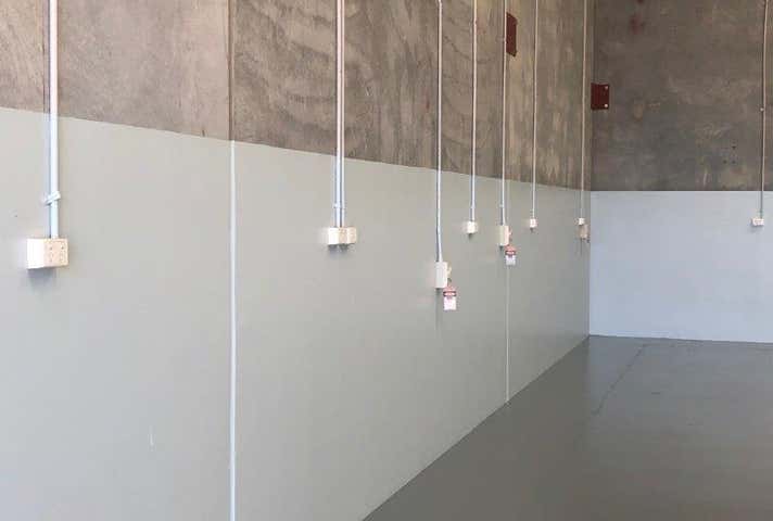 2/50 Mordaunt Cct Canning Vale WA 6155 - Image 10