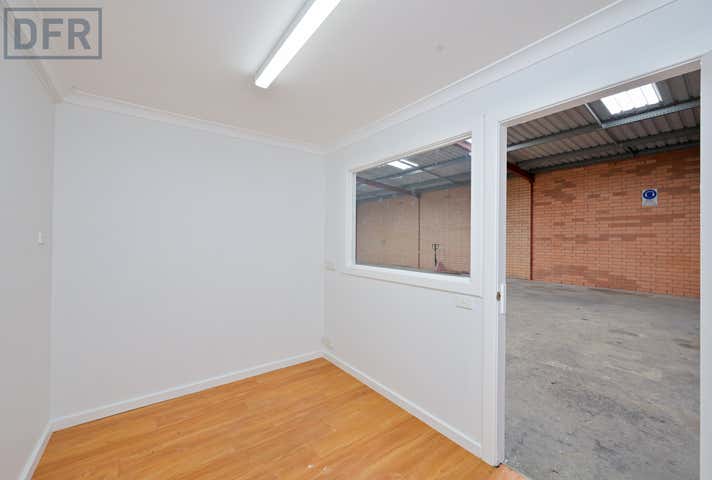 4/1 Crompton Road Rockingham WA 6168 - Image 19