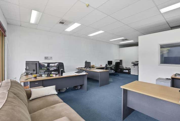 Unit 4, 67 Pakington Street Geelong West VIC 3218 - Image 4