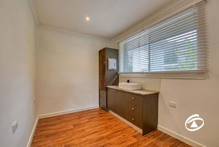 1/8 Wheeler Street Berwick VIC 3806 - Image 6