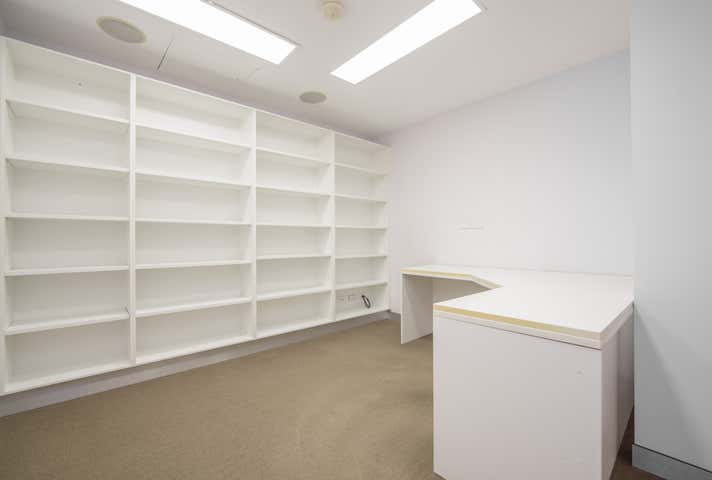 48 Goondoon Street Gladstone Central QLD 4680 - Image 11