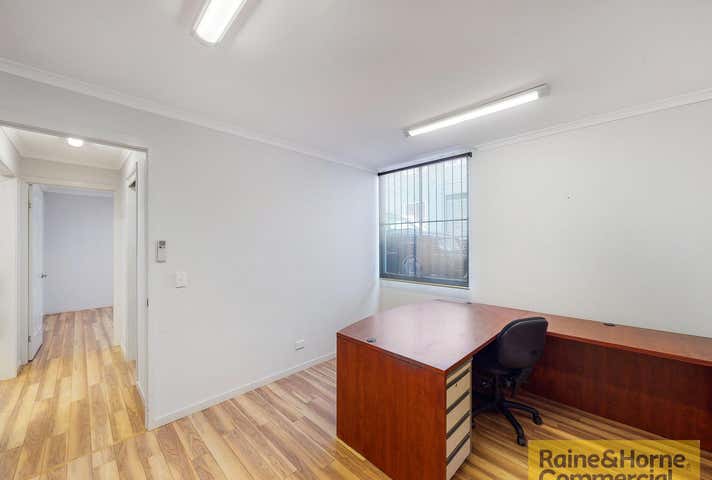 2A/37 Queens Road Everton Hills QLD 4053 - Image 8