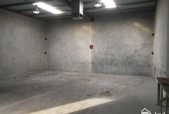 2/10 Dickens Place Armadale WA 6112 - Image 4