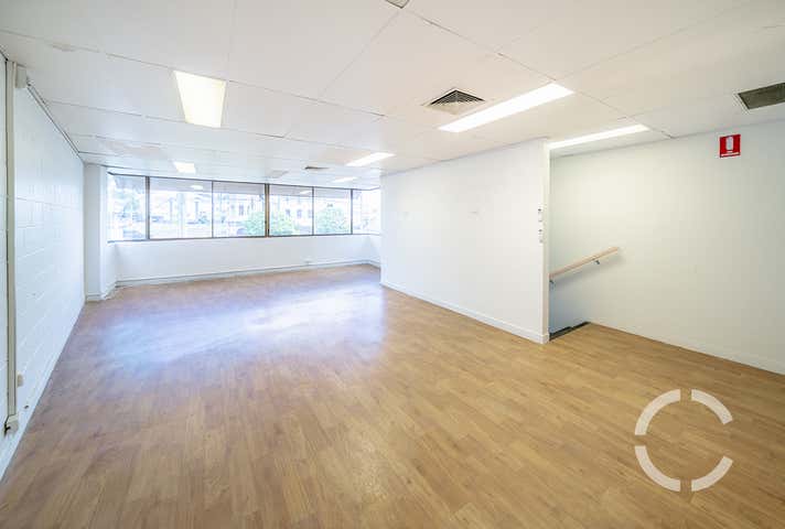 2/88 Logan Road Woolloongabba QLD 4102 - Image 4