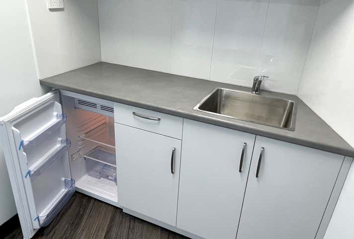 Unit 4a, 1924 Beach Road Malaga WA 6090 - Image 8