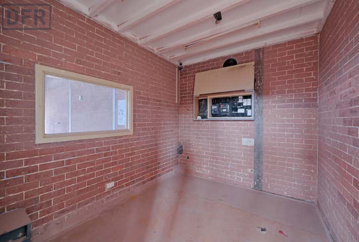 216 South Street White Gum Valley WA 6162 - Image 17