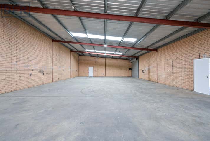 4/1 Crompton Road Rockingham WA 6168 - Image 30