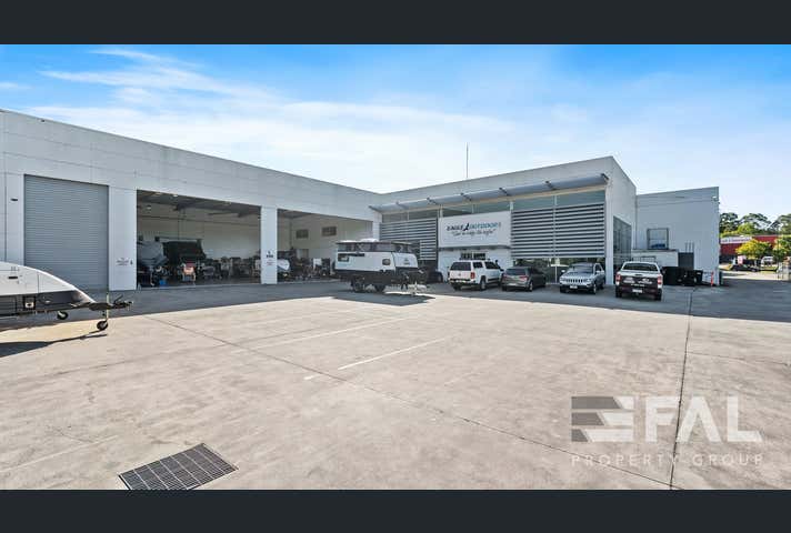 Unit, 9 Indy Court Carrara QLD 4211 - Image 4
