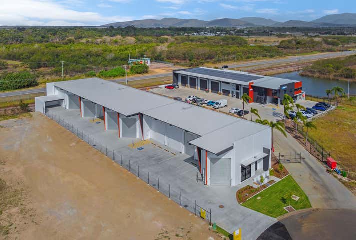 2/65 Lakeside Drive Idalia QLD 4811 - Image 3