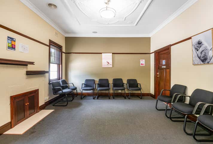 240 High Street Kangaroo Flat VIC 3555 - Image 2