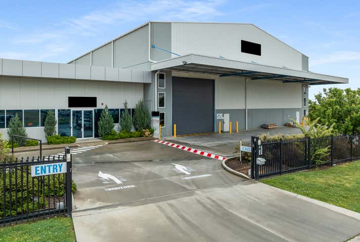 28 Strathgrove Way Orange NSW 2800 - Image 4