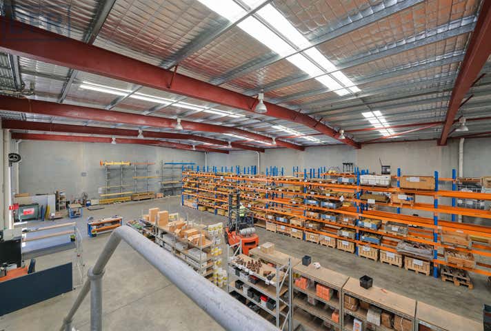 18 Bushland Ridge Bibra Lake WA 6163 - Image 17